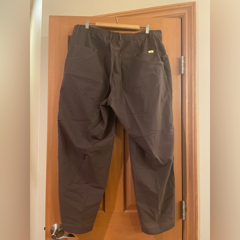 Hikerkind women’s 8 Pocket pant - Picture 3 of 5